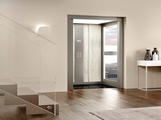 Los ascensores domésticos de TK Home Solutions, Serie Confort, disponen de varias opciones de puertas: corredera, plegable y bus.