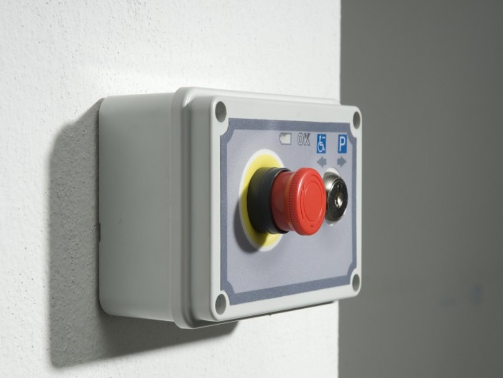 RPSP de TK Home Solutions es una plataforma salvaescaleras que dispone de mando a distancia para llamarla por control remoto.